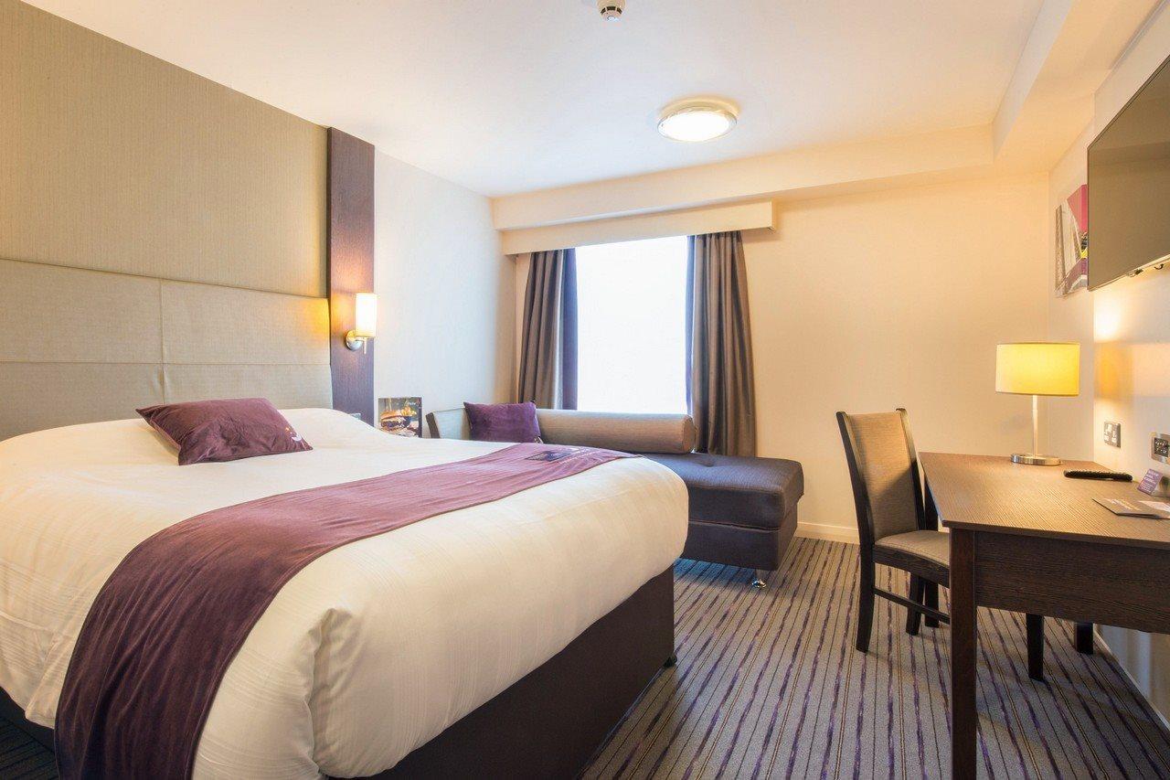 Premier Inn Cambridge City Centre Экстерьер фото