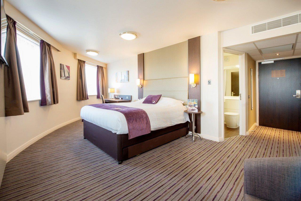 Premier Inn Cambridge City Centre Экстерьер фото